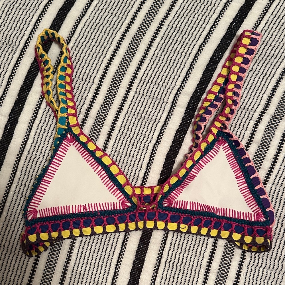 Kiini Yaz Bikini Top